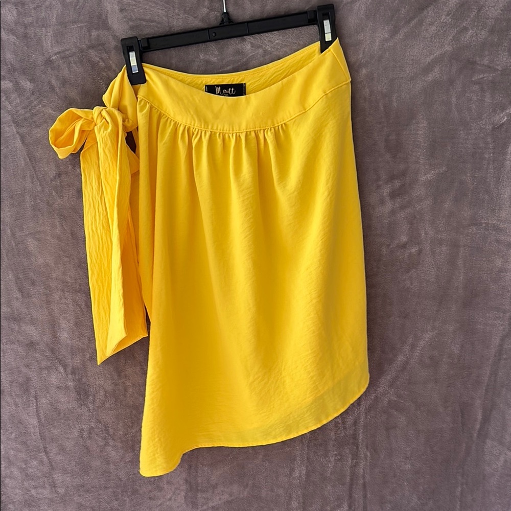 Meritt Yellow One Tie Shoulder Blouse